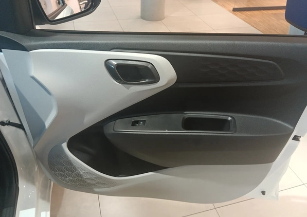Hyundai i10 cena 83900 przebieg: 8, rok produkcji 2023 z Warszawa małe 172